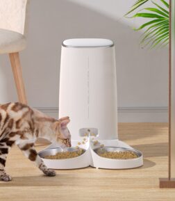 Smart WiFi Automatic Pet Feeder: Remote-Controlled Food Dispenser for Cats and Dogs