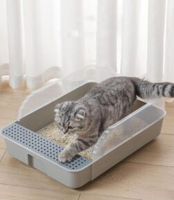 Semi-Enclosed Splashproof Cat Litter Box