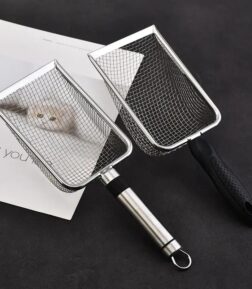 Stainless Steel Cat Litter Scooper with Small Holes - Easy-Clean Shovel with Hanging Hole